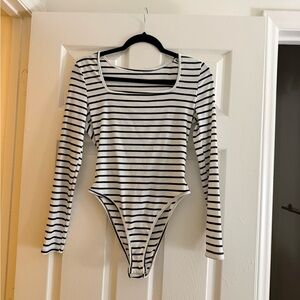 SHEIN Black & White Striped Long-Sleeve Kids Bodysuit